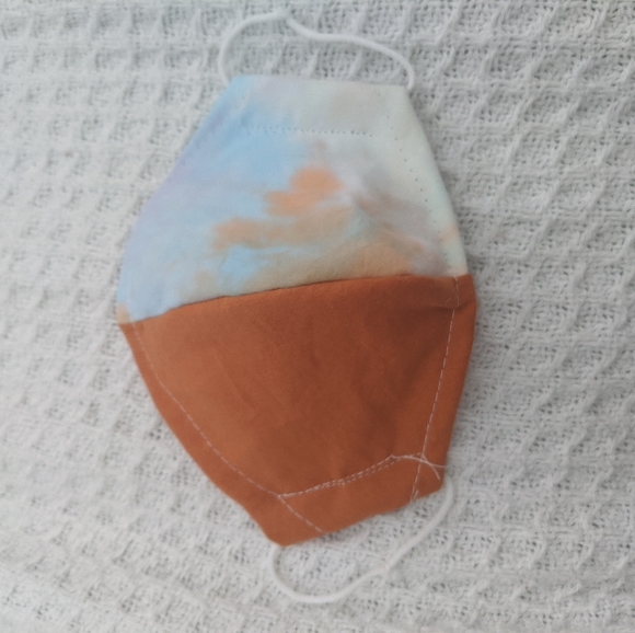 Face mask - Picture 1 of 4